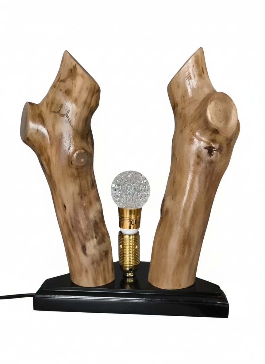 Veioza artizanala din lemn de nuc