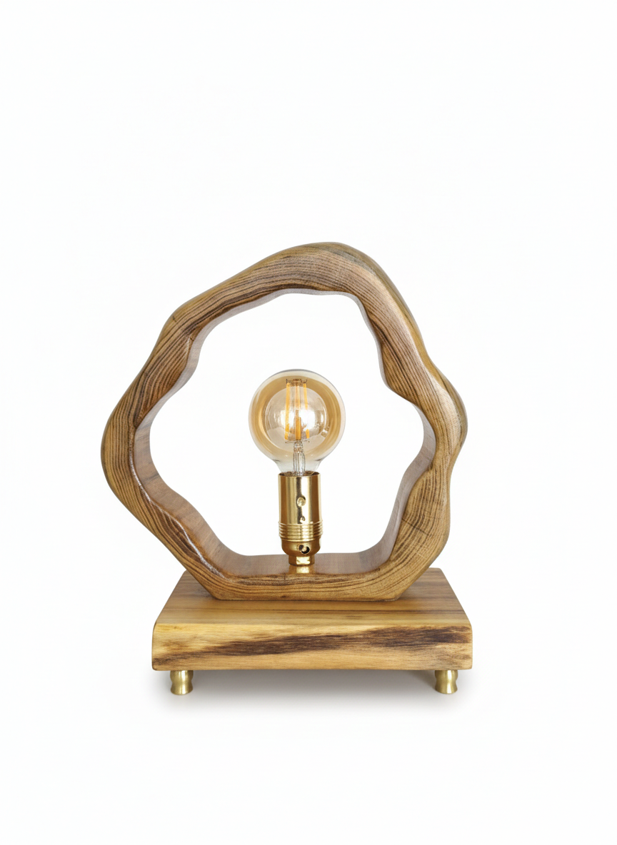 Veioză handmade creată din lemn de salcam masiv